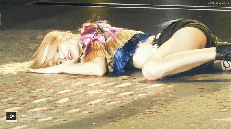 Lisa  BLΛƆKPIИK (Blackpink) photo 10 of 6190
