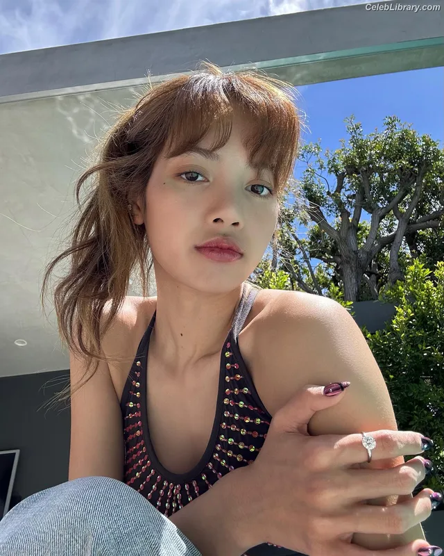 Lisa  BLΛƆKPIИK (Blackpink) photo 5 of 6190