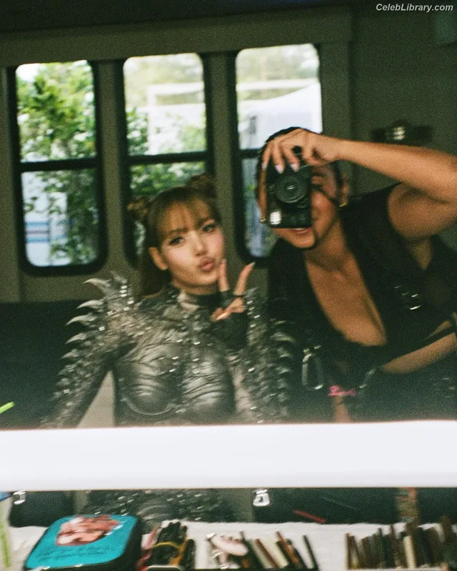 Lisa  BLΛƆKPIИK (Blackpink) photo 23 of 6190