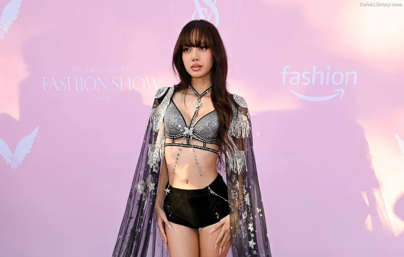 Lisa  BLΛƆKPIИK (Blackpink) photo 5 of 6190
