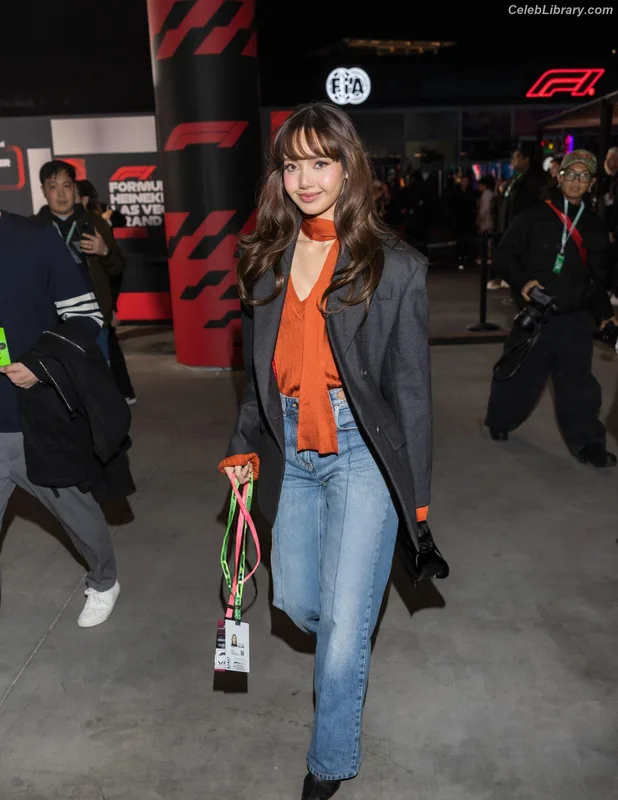Lisa  BLΛƆKPIИK (Blackpink) photo 6 of 6190
