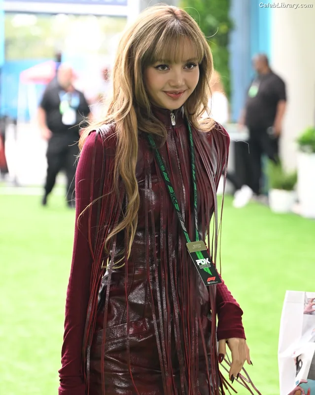 Lisa  BLΛƆKPIИK (Blackpink) photo 10 of 6190