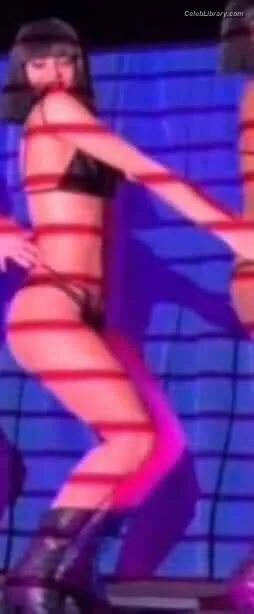 Lisa  BLΛƆKPIИK (Blackpink) photo 18 of 6190