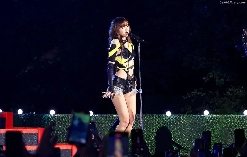 Lisa  BLΛƆKPIИK (Blackpink) photo 12 of 6190