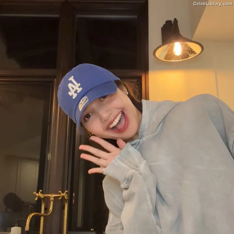 Lisa  BLΛƆKPIИK (Blackpink) photo 14 of 6190
