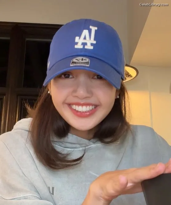 Lisa  BLΛƆKPIИK (Blackpink) photo 23 of 6190