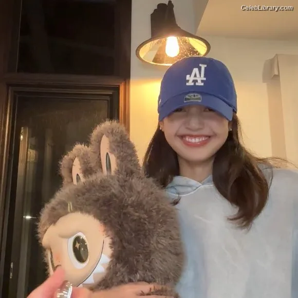 Lisa BLΛƆKPIИK (Blackpink) photo 2 of 6190