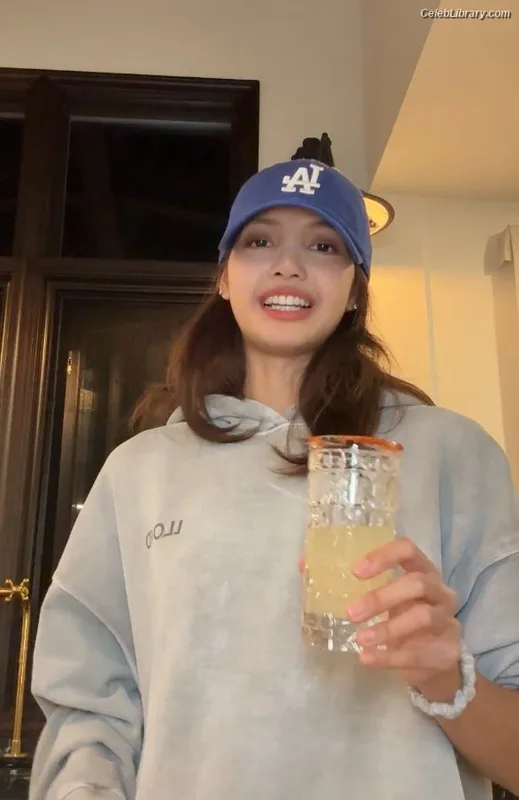 Lisa BLΛƆKPIИK (Blackpink) photo 11 of 6190