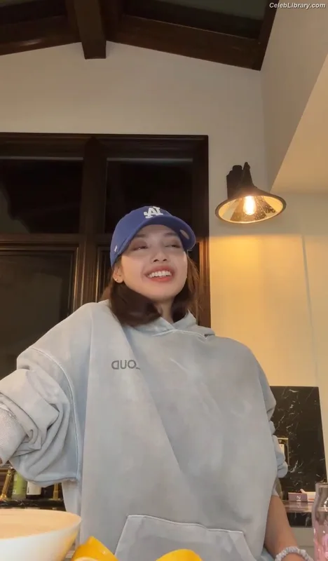 Lisa BLΛƆKPIИK (Blackpink) photo 13 of 6190
