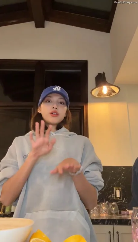 Lisa BLΛƆKPIИK (Blackpink) photo 15 of 6190