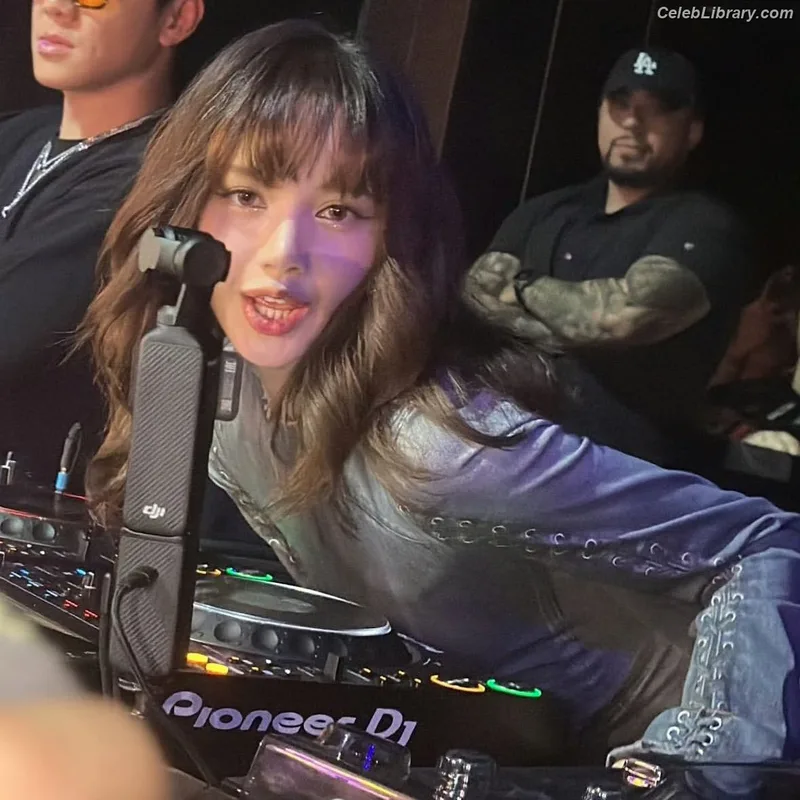 Lisa BLΛƆKPIИK (Blackpink) photo 2 of 6190