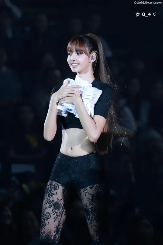 Lisa BLΛƆKPIИK (Blackpink) photo 18 of 6190