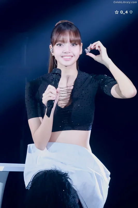 Lisa BLΛƆKPIИK (Blackpink) photo 19 of 6190