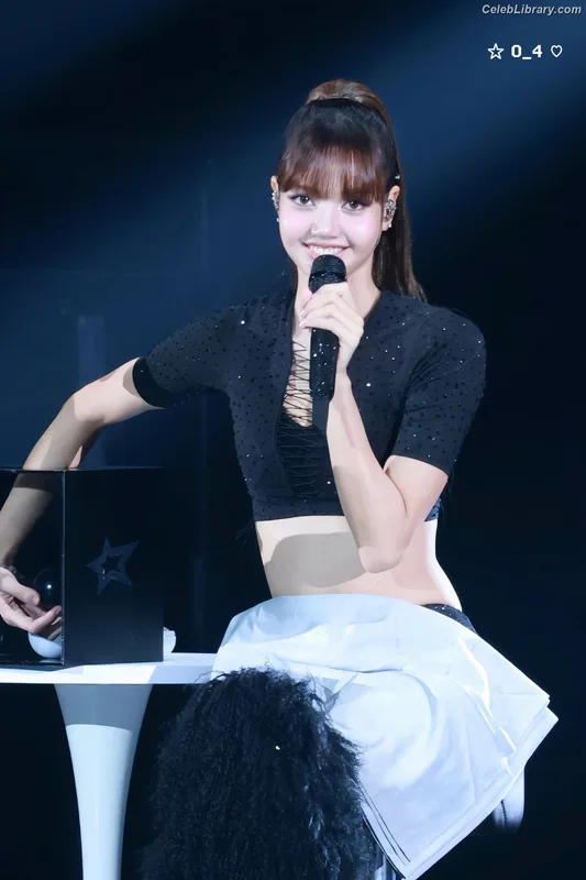 Lisa BLΛƆKPIИK (Blackpink) photo 20 of 6190