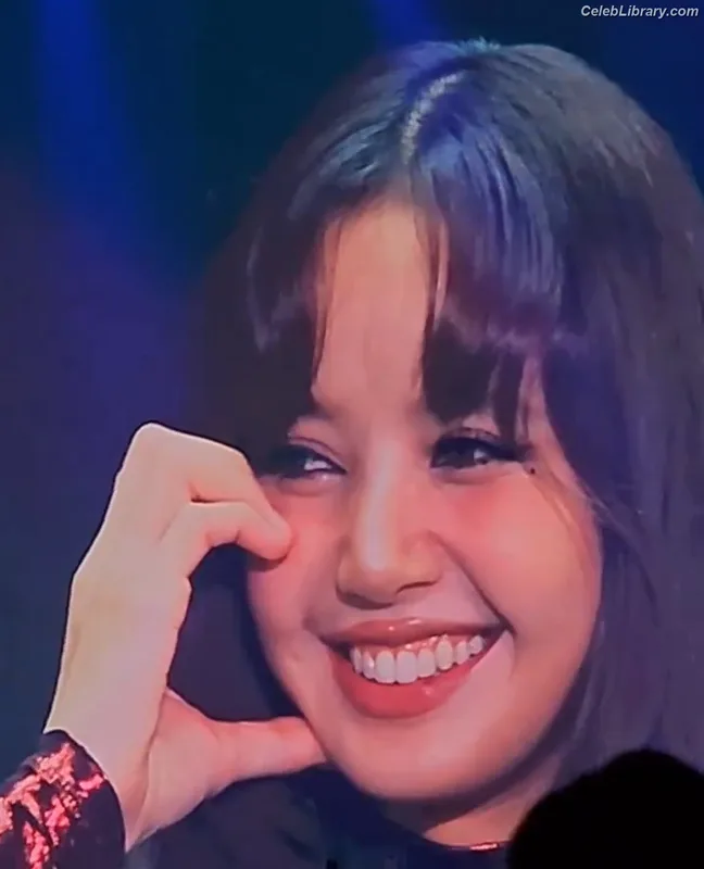 Lisa BLΛƆKPIИK (Blackpink) photo 8 of 6190