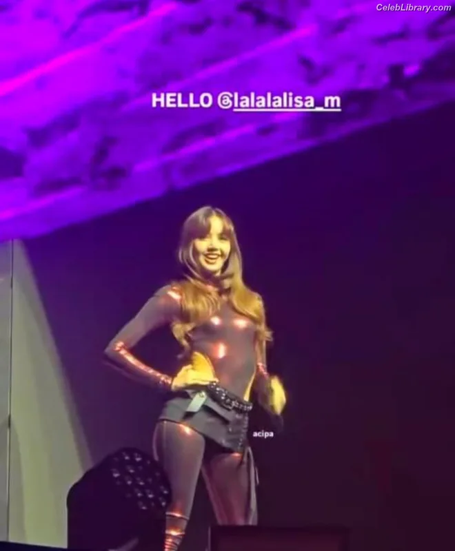 Lisa BLΛƆKPIИK (Blackpink) photo 10 of 6190