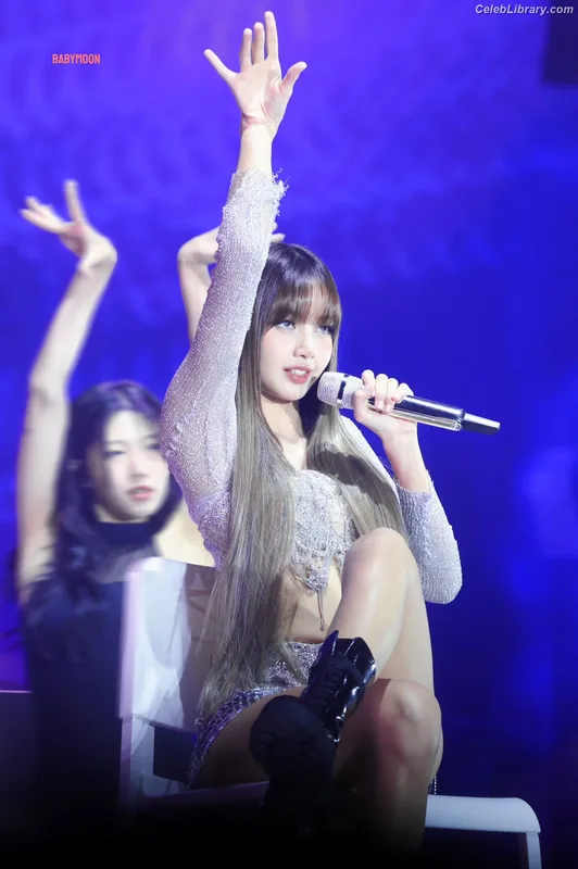 Lisa BLΛƆKPIИK (Blackpink) photo 18 of 6190