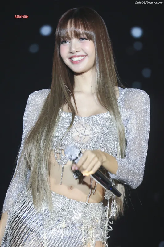 Lisa BLΛƆKPIИK (Blackpink) photo 23 of 6190