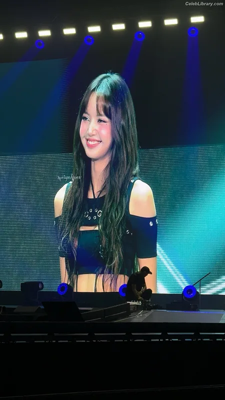 Lisa  BLΛƆKPIИK (Blackpink) photo 7 of 6190