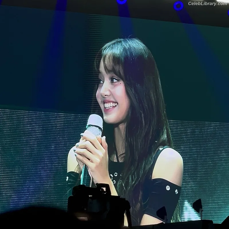Lisa  BLΛƆKPIИK (Blackpink) photo 8 of 6190