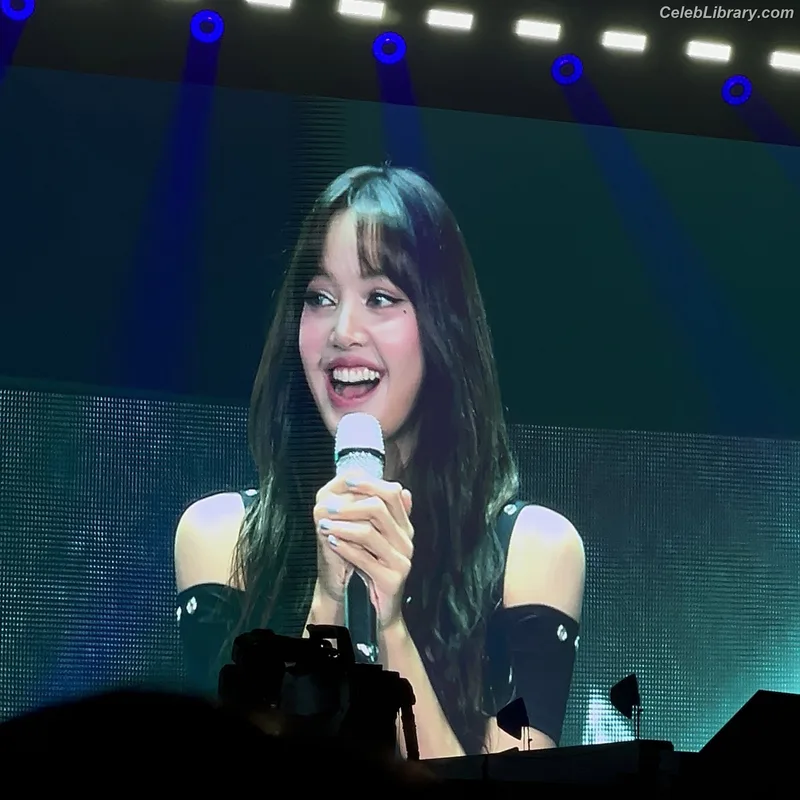 Lisa  BLΛƆKPIИK (Blackpink) photo 9 of 6190