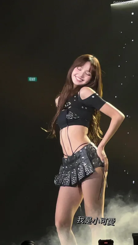 Lisa  BLΛƆKPIИK (Blackpink) photo 21 of 6190