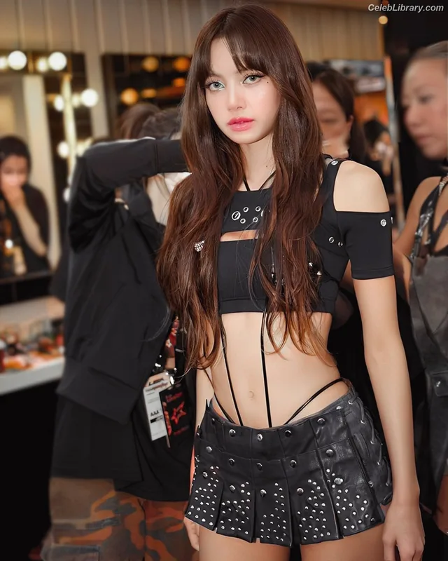 Lisa  BLΛƆKPIИK (Blackpink) photo 14 of 6190
