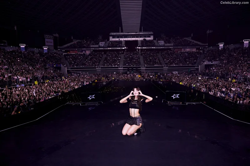 Lisa  BLΛƆKPIИK (Blackpink) photo 15 of 6190