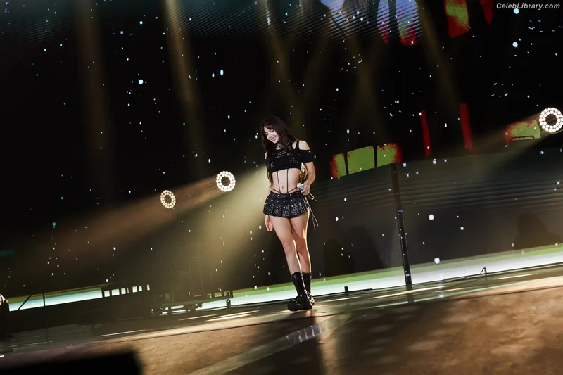 Lisa  BLΛƆKPIИK (Blackpink) photo 16 of 6190