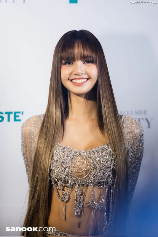 Lisa  BLΛƆKPIИK (Blackpink) photo 22 of 6190
