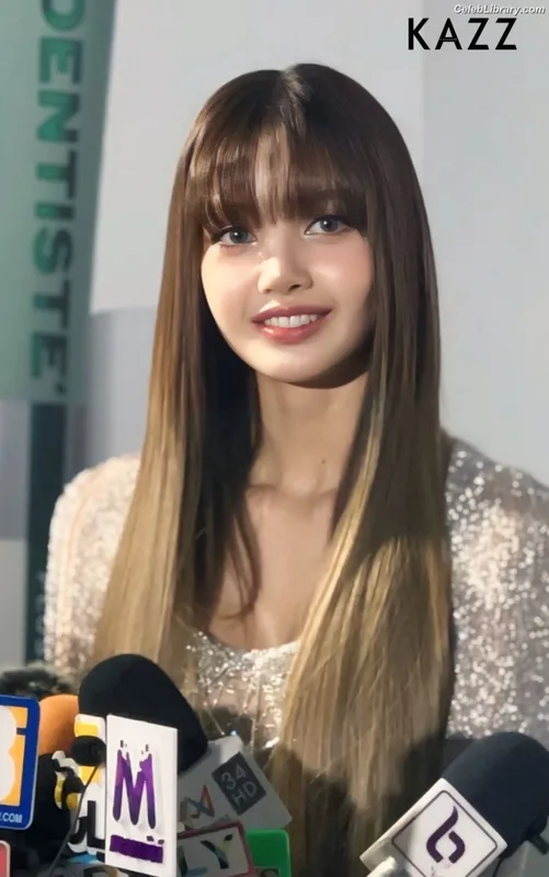 Lisa  BLΛƆKPIИK (Blackpink) photo 7 of 6190