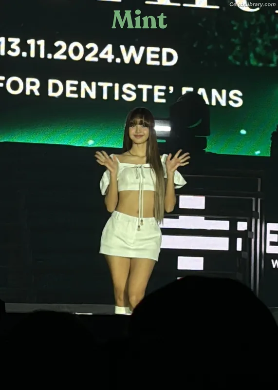 Lisa  BLΛƆKPIИK (Blackpink) photo 11 of 6190