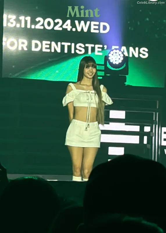 Lisa  BLΛƆKPIИK (Blackpink) photo 12 of 6190