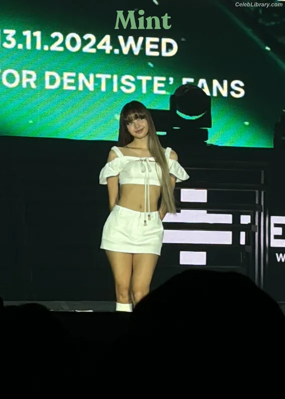 Lisa  BLΛƆKPIИK (Blackpink) photo 13 of 6190