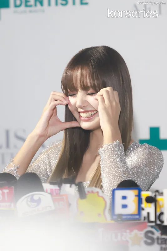 Lisa  BLΛƆKPIИK (Blackpink) photo 19 of 6190