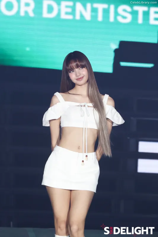 Lisa  BLΛƆKPIИK (Blackpink) photo 21 of 6190