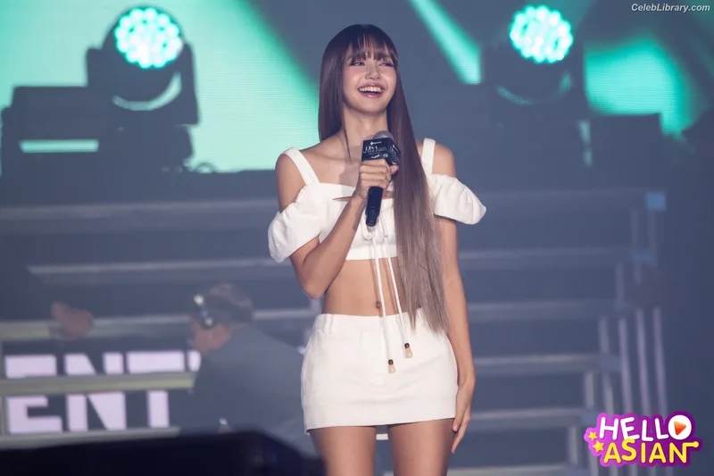 Lisa BLΛƆKPIИK (Blackpink) photo 2 of 6190