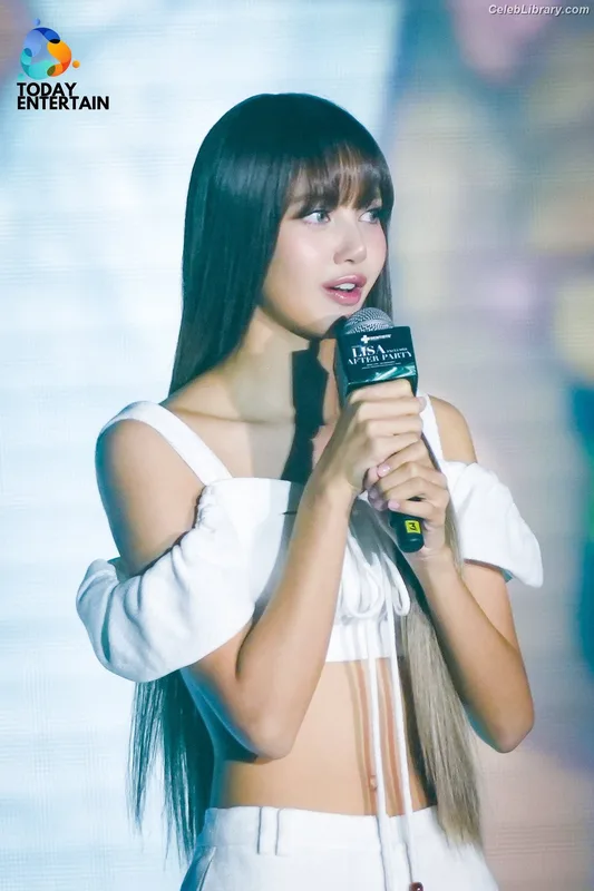 Lisa BLΛƆKPIИK (Blackpink) photo 13 of 6190