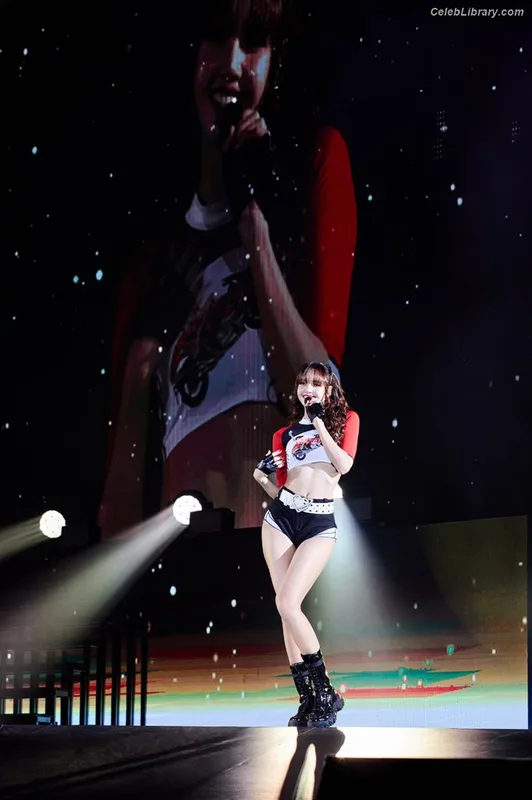 Lisa BLΛƆKPIИK (Blackpink) photo 4 of 6190