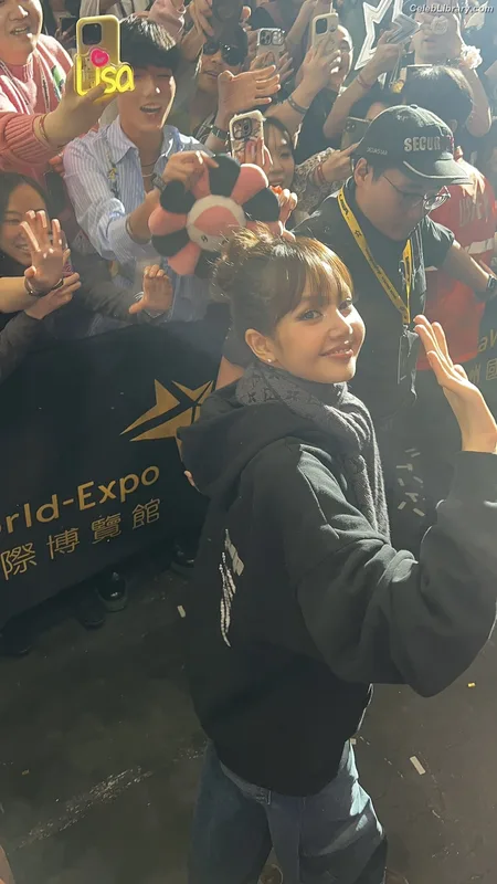Lisa BLΛƆKPIИK (Blackpink) photo 1 of 6190