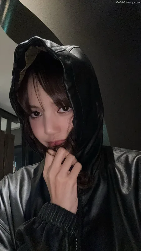 Lisa BLΛƆKPIИK (Blackpink) photo 3 of 6190