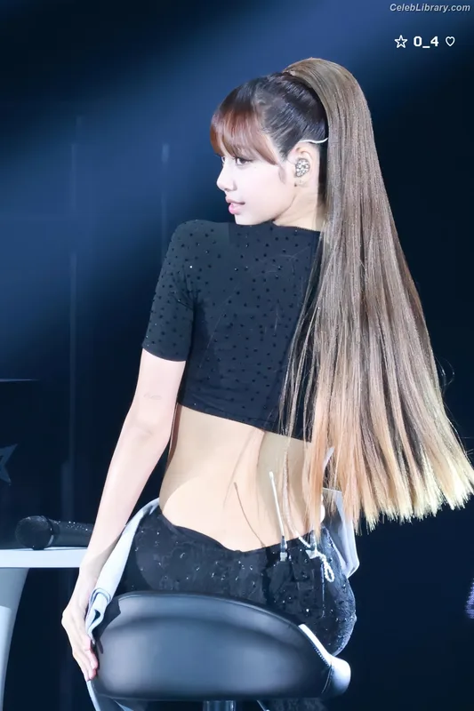 Lisa BLΛƆKPIИK (Blackpink) photo 6 of 6190