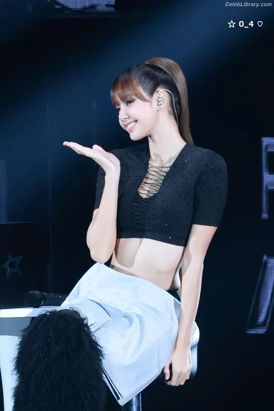 Lisa BLΛƆKPIИK (Blackpink) photo 8 of 6190