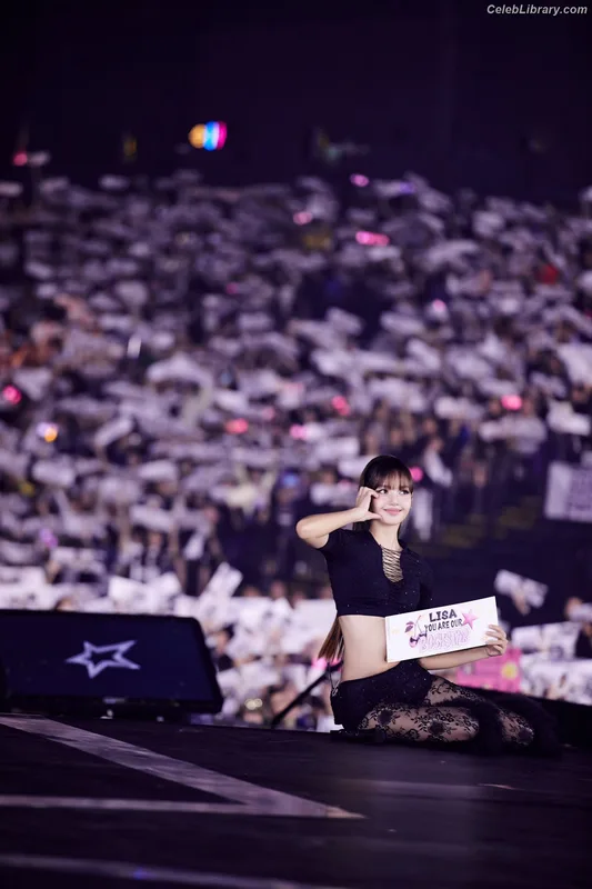Lisa BLΛƆKPIИK (Blackpink) photo 10 of 6190