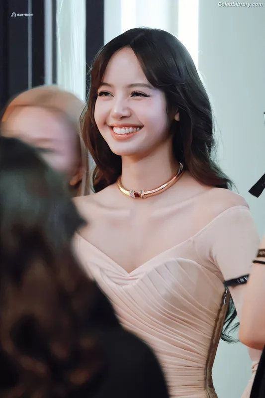 Lisa  BLΛƆKPIИK (Blackpink) photo 24 of 6190