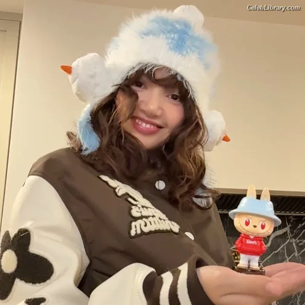 Lisa  BLΛƆKPIИK (Blackpink) photo 17 of 6190