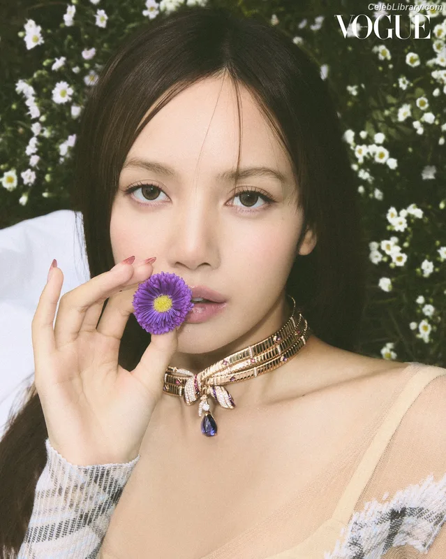Lisa  BLΛƆKPIИK (Blackpink) photo 1 of 6190