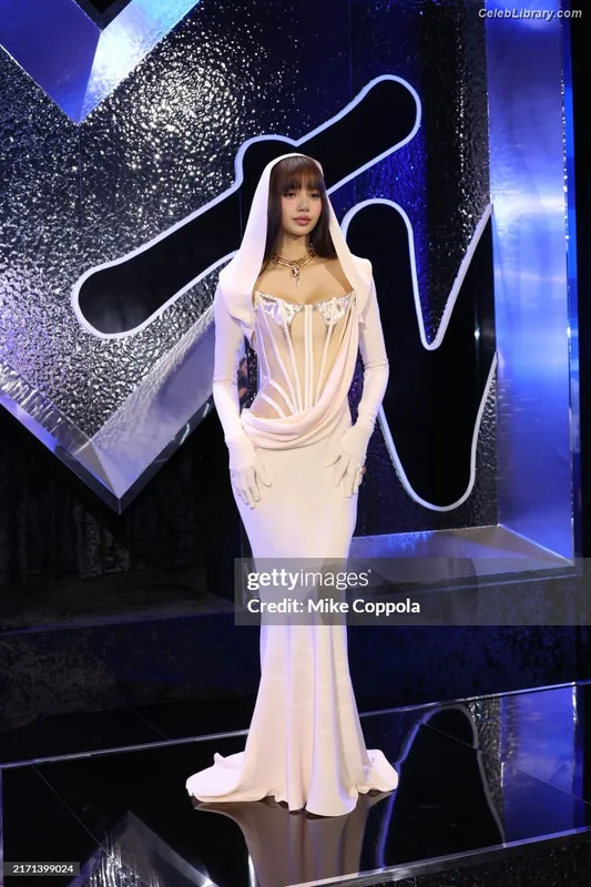 Lisa  BLΛƆKPIИK (Blackpink) photo 5 of 6190