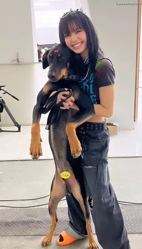 Lisa  BLΛƆKPIИK (Blackpink) photo 14 of 6190