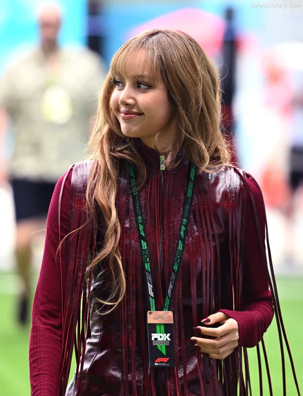 Lisa  BLΛƆKPIИK (Blackpink) photo 6 of 6190